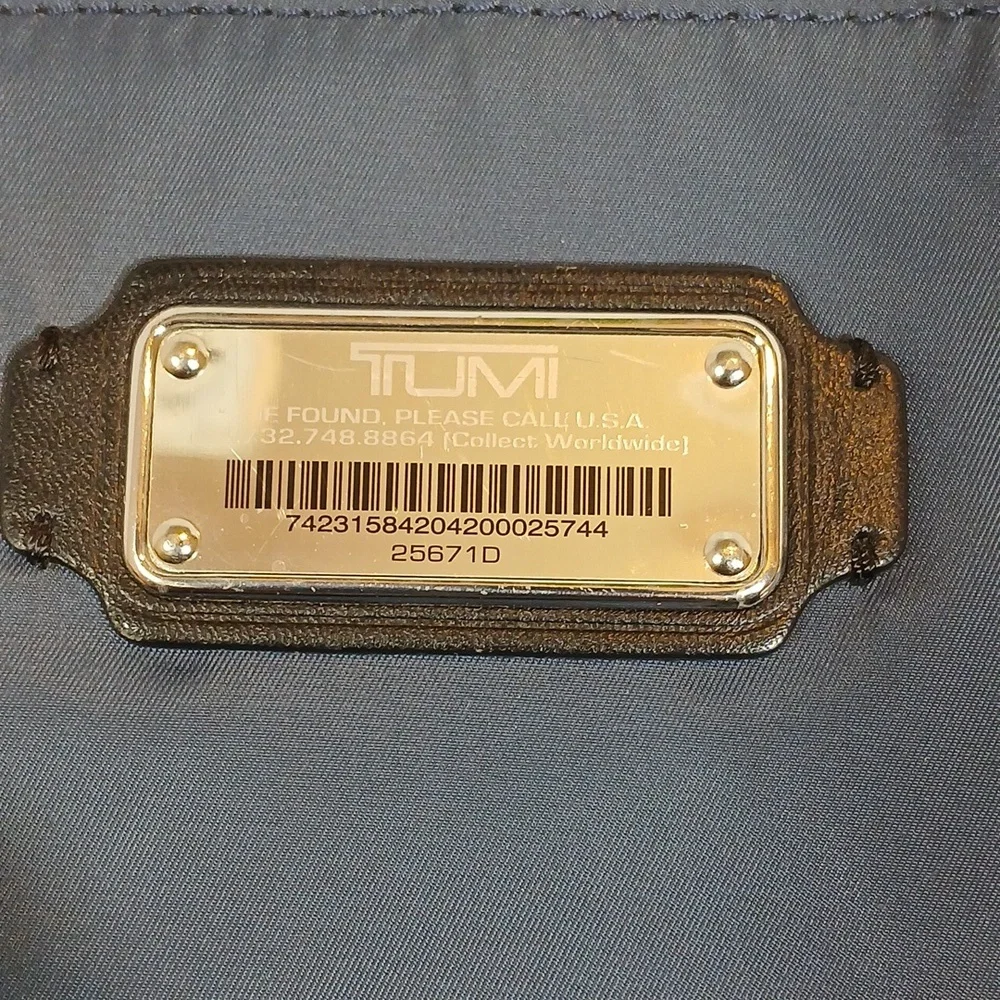 Tumi Arrive Black Messenger Bag Unisex